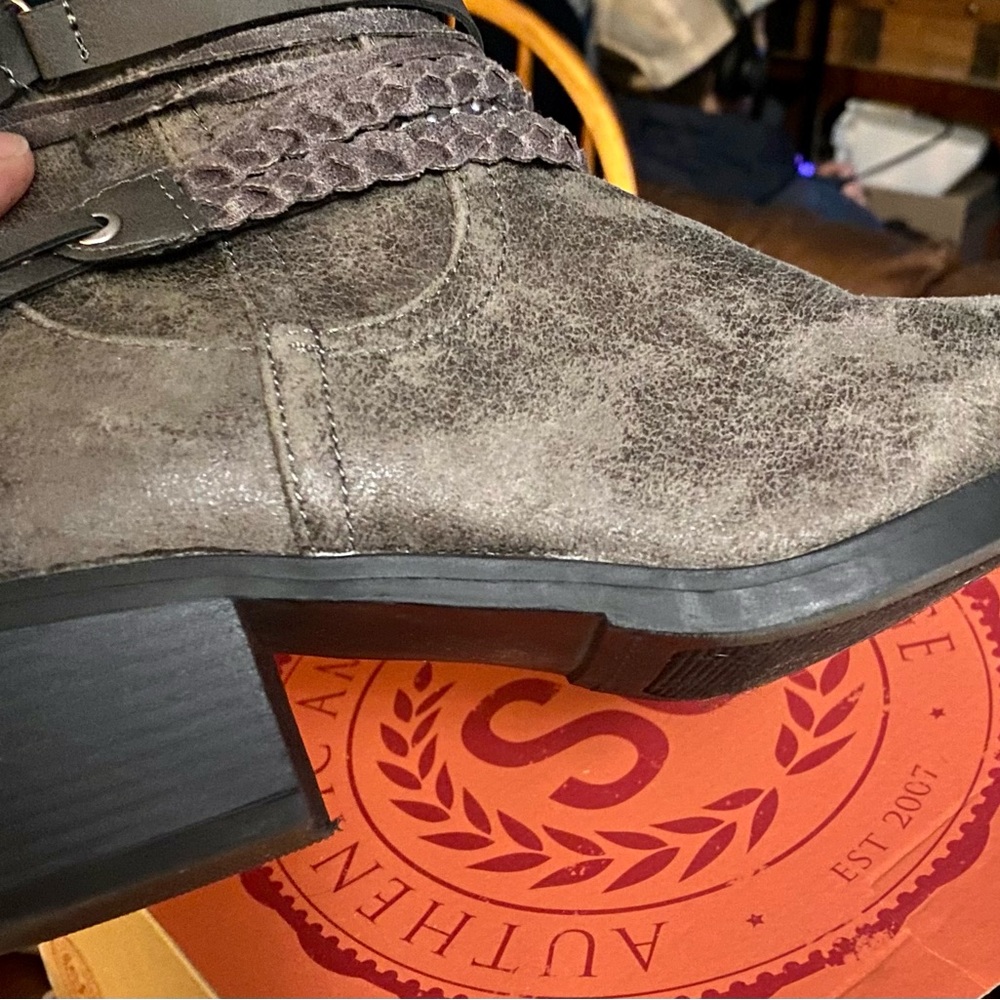 Beautiful and comfy boots